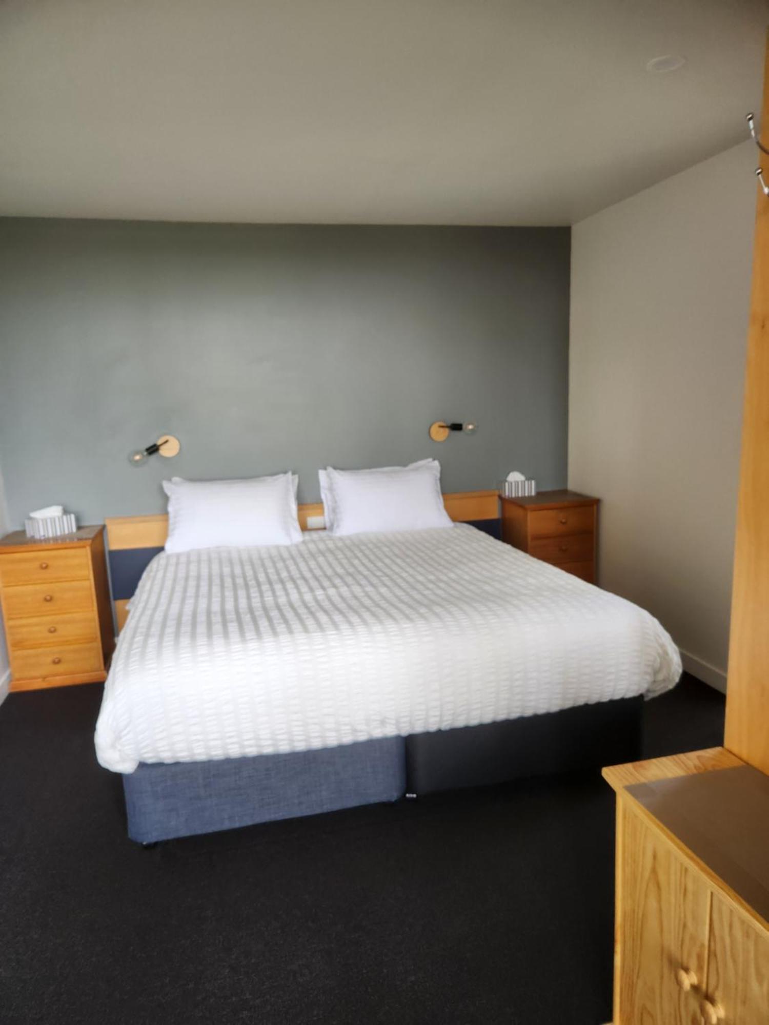 Armalong Winery Chalets Grindelwald Room photo